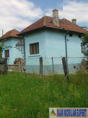 casa-3-camere-teren-2400-mp-de-vanzare-in-apa-sarata-campulung-muscel-arges-ideala-pentru-familie