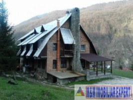 cabana-cu-7-camere-si-teren-de-5000-mp-in-muntii-leaota-cetateni-arges-oportunitate-pentru-relaxare-si-investitie-turistica-3