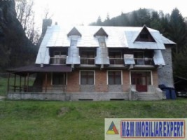 cabana-cu-7-camere-si-teren-de-5000-mp-in-muntii-leaota-cetateni-arges-oportunitate-pentru-relaxare-si-investitie-turistica-6