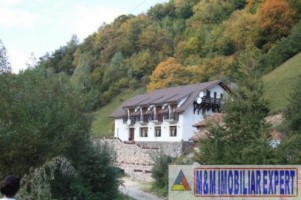vila-9-camere-pensiune-teren-5250-mp-moieciu-bran-bv-1