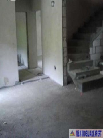 dublura-cu-8424-vila-7-camere-teren-4500-mp-vladesti-5