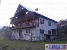 vila-cu-9-camere-si-teren-de-837-mp-in-stoenesti-arges-ideala-pentru-resedinta-sau-casa-de-vacanta-1