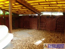 cu-probleme-casa-stil-5-camere-teren-393-mp-campulung-16