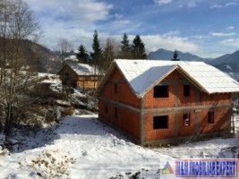 vila-4-camere-cu-teren-de-2892-mp-de-vanzare-in-dambovicioara-arges-oportunitate-ideala-pentru-casa-de-vacanta