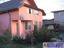 vila-cu-7-camere-si-teren-de-500-mp-de-vanzare-in-berceni-ilfov-ideala-pentru-familii-mari