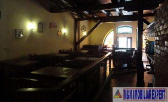 spatiu-comercial-de-100-mp-cu-terasa-de-150-mp-in-centrul-campulung-muscel-arges-1