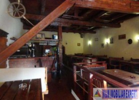 spatiu-comercial-de-100-mp-cu-terasa-de-150-mp-in-centrul-campulung-muscel-arges-2