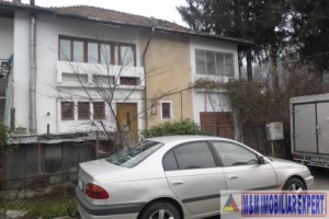 vila-4-camere-teren-campulung