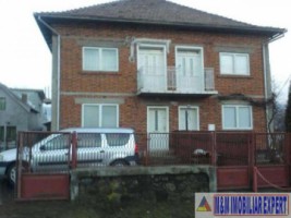 apartament-3-camere-in-casa-teren-450-mp-domnesti-pietrosani