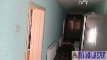 casa-4-camere-cu-teren-de-1300-mp-in-godeni-arges-locuinta-confortabila-pentru-familii-7