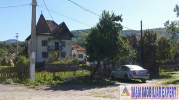 3-corpuri-casa-9-camere-teren-1500-mp-dragoslavele-3