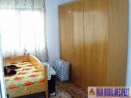 vila-cu-12-camere-si-teren-de-4500-mp-de-vanzare-in-bughea-de-sus-ideala-pentru-pensiune-sau-resedinta-de-familie-2