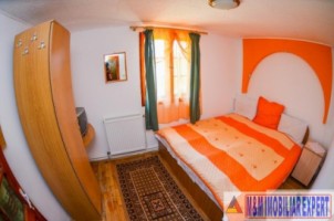 vila-7-camere-4-cabanute-teren-1260-mp-dambovicioara-ciocanu-2