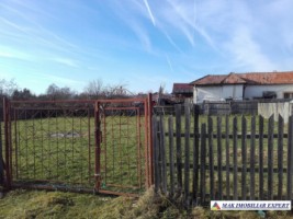 teren-882-mp-intravilan-campulung-1