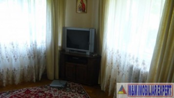 casa-10-camere-teren-1000-mp-campulung-13