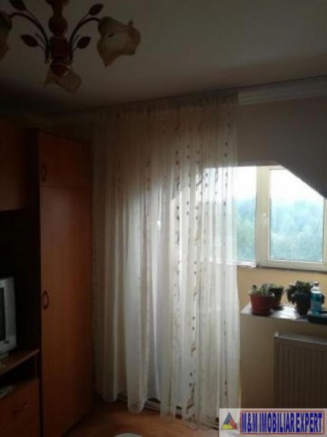 apartament-3-camere-cf-1-44-campulung-9