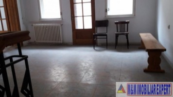 tepari-spatii-comerciale-340-mp-campulung-3