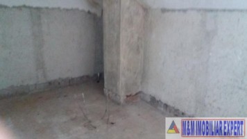 tepari-spatii-comerciale-340-mp-campulung-12