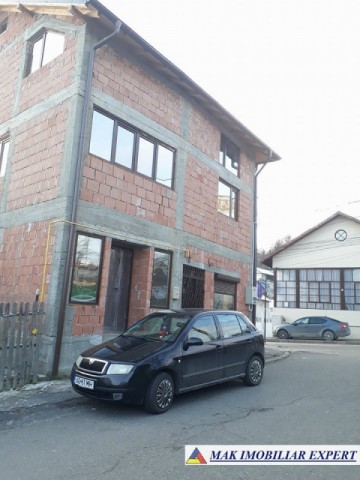 vand-vila-spatiu-birou-200-mp-campulung-muscel-centru-arges-4