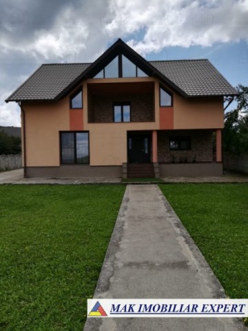 de-vanzare-vila-5-camere-cu-teren-de-1700-mp-stalpeni-arges-ideala-pentru-resedinta-de-familie-sau-casa-de-vacanta