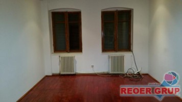 ultracentral-casa-3-cam-parcare-10-masini-pretabila-birouri-8