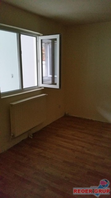 ploiesti-zona-sala-sporturilor-casa-3-camere-la-60000-euro-4