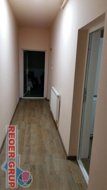 central-garsoniera-renovata-parter-40-mp-utili-la-38000-euro-1