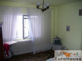 apartament-de-vanzare-3-camere-decomandat-centru-2