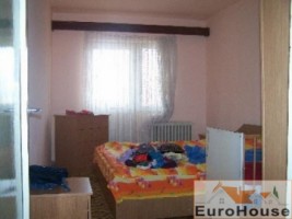 apartament-de-vanzare-3-camere-decomandat-cetate-4