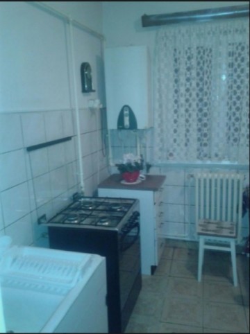 apartament-de-vanzare-cu-3-camere-decomandat-zona-closca-3