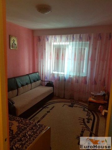 apartament-3-camere-de-vanzare-zona-cetate-5