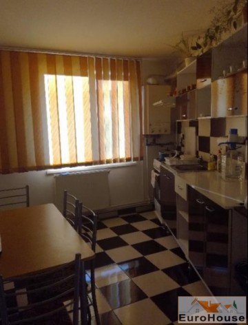 apartament-2-camere-de-vanzare-decomandat-2