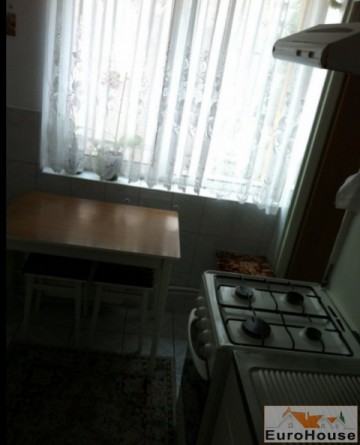 apartament-cu-2-camere-decomandat-de-vanzare-zona-cetate-3