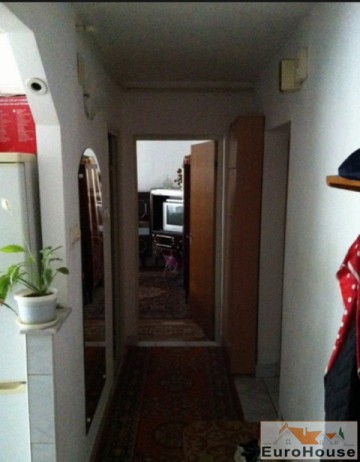 apartament-cu-2-camere-decomandat-de-vanzare-zona-cetate-2