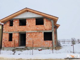 casa-la-rosu-de-vanzare-in-alba-iulia