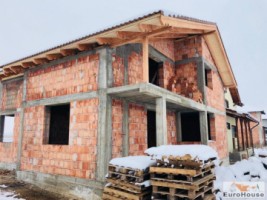 casa-la-rosu-de-vanzare-in-alba-iulia-1