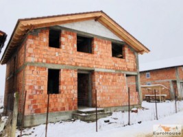 casa-la-rosu-de-vanzare-in-alba-iulia-5