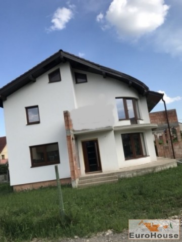 casa-in-alba-iulia-de-vanzare-1