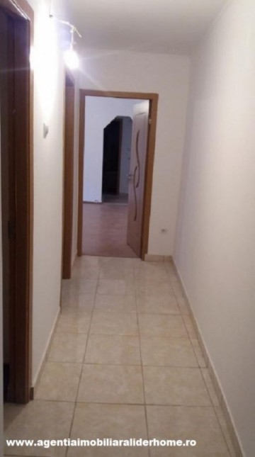 vand-apartament-3-camere-zona-primaverii-1