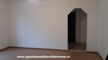 vand-apartament-3-camere-zona-primaverii-5