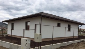 vand-casa-pe-un-singur-nivel-constructie-noua-la-asfalt-in-zona-cetate-2