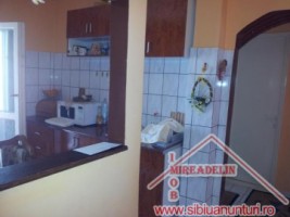 de-vanzare-apartament-2-camere-cartier-valea-aurie-2