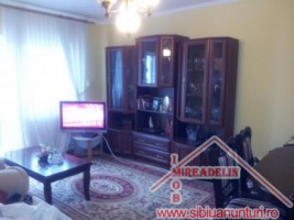 vand-apartament-3-camere-central-str-constitutiei-1