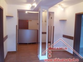 de-vanzare-apartament-la-casa-pretabil-cabinete-3