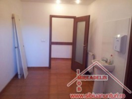 de-vanzare-apartament-la-casa-pretabil-cabinete-11