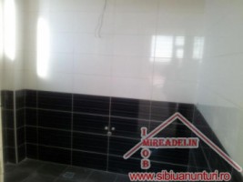 inchiriem-spatiu-birou-140-mp-4-camere-zona-centrala-3