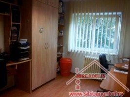 vand-apartament-3-camere-strand-str-olteniei-1