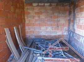 apartament-de-vanzare-2-camere-zona-str-tractorului-1