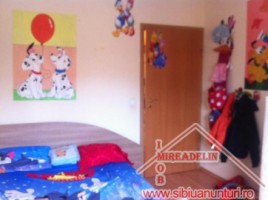 vand-apartament-3-camere-turnisor-str-aleea-iasomiei-4