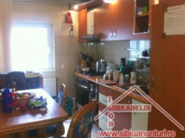 vand-apartament-3-camere-turnisor-str-aleea-iasomiei-9